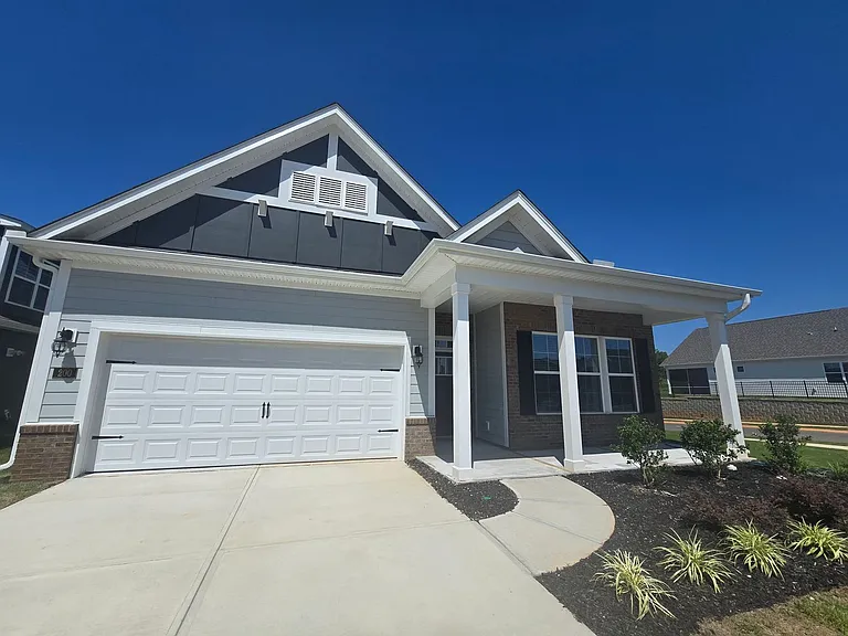 200 Mary Montrose Blvd — Photo 28