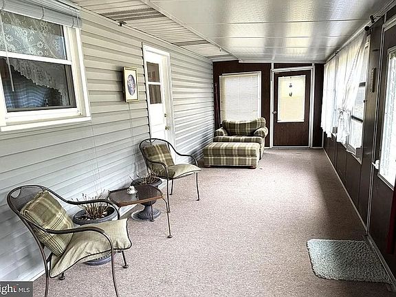 2nd image of 3934 Union Ave