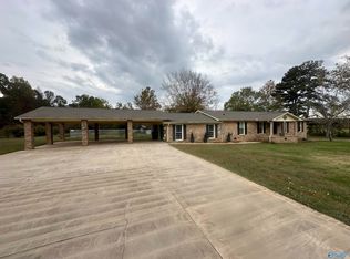 1573 Manley Rd, New Market, AL 35761
