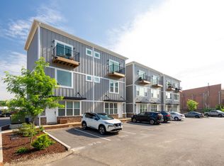 979 Montague Pl, Chattanooga, TN 37408