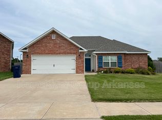 803 Rachael Ct, Siloam Springs, AR 72761