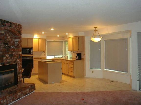 Open family room/kitchen