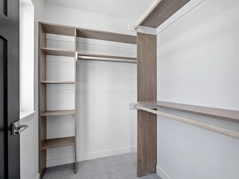 425 W 8th St #21 — Photo 8