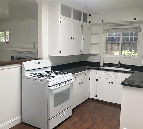 4th image of 2118 Oak Park Ln #1