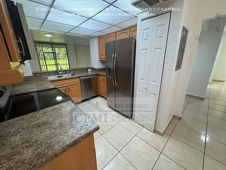 Fairway Views - 8740 NW 40 St Coral Springs, FL 33065 — Photo 9