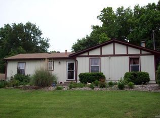 13144 Pocahontas Rd, Highland, IL 62249