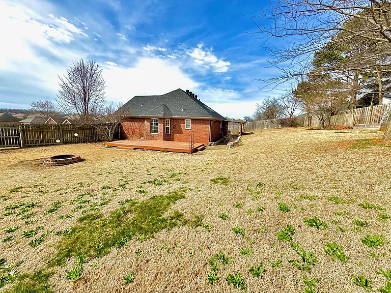 1300 Yorkshire Dr — Photo 19