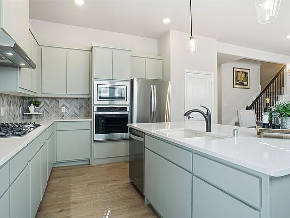 2nd image of 409 Monarch Way