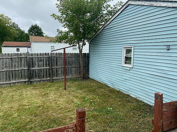 3rd image of 3041 Perkins St