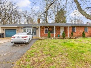 102 Briarwood Ln, Ironton, MO 63650