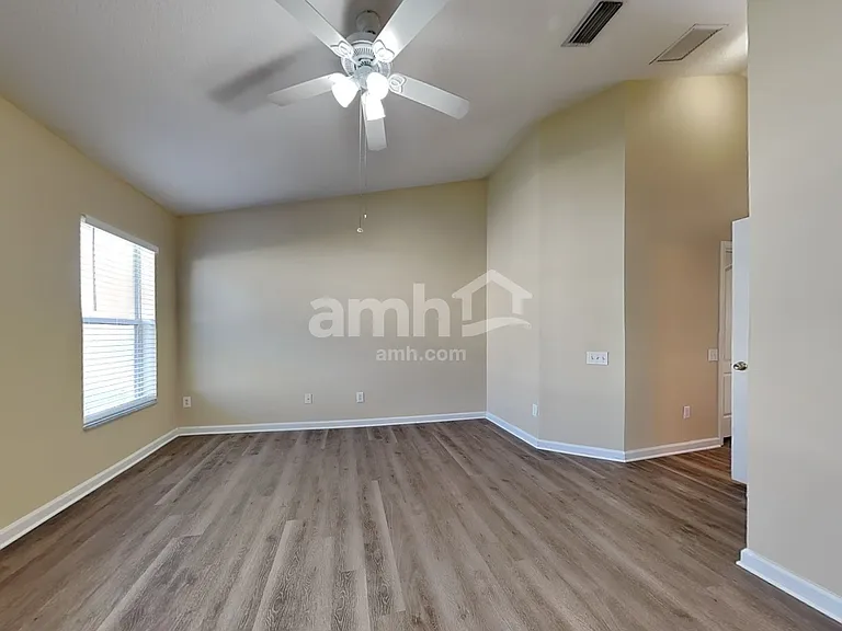 11555 Misty Isle Ln — Photo 12