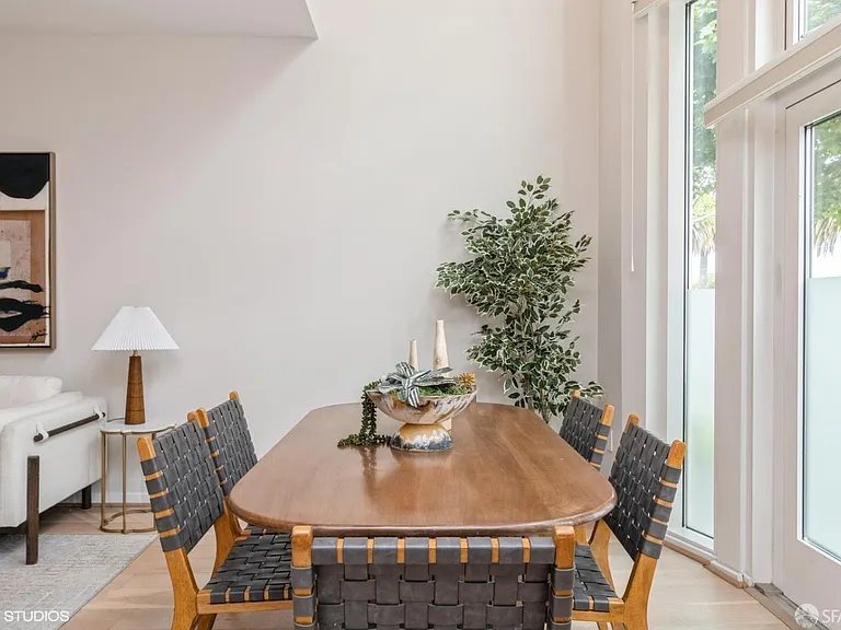 88 King St #104 — Photo 11