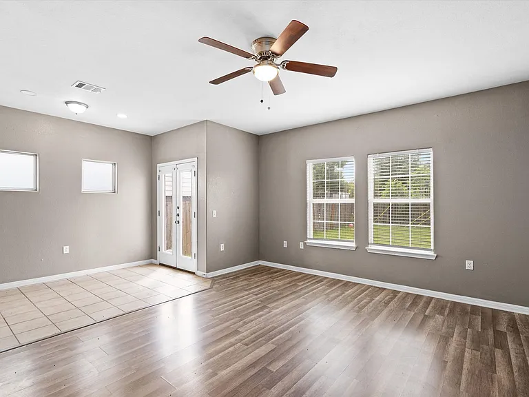 7502 Lazy Creek Dr #A — Photo 6