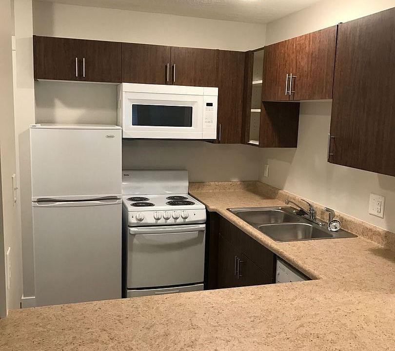 1st image of 828 S 500 E APT 6