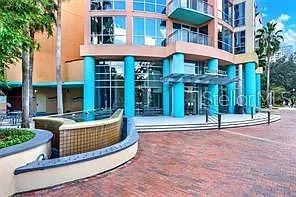 2 bed, 2.0 bath, 1165 sqft, $2,450 — Photo 3