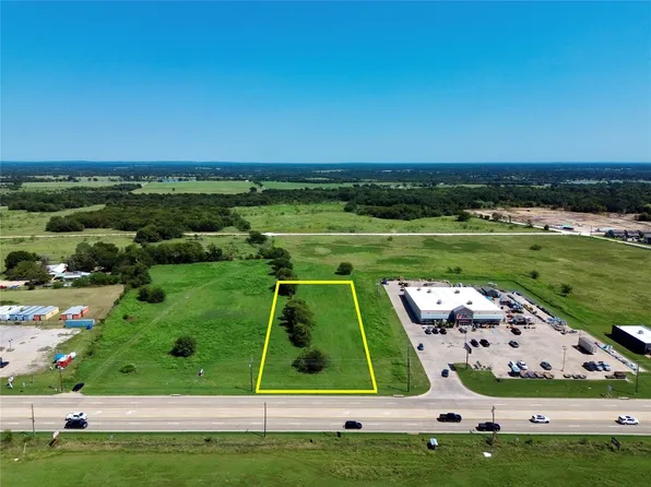1677 S Three Road St, Mabank, TX 75147