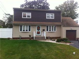 59 Middle Hill Rd, Colonia, NJ 07067