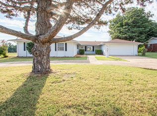 1919 N 9th Ave, Purcell, OK 73080