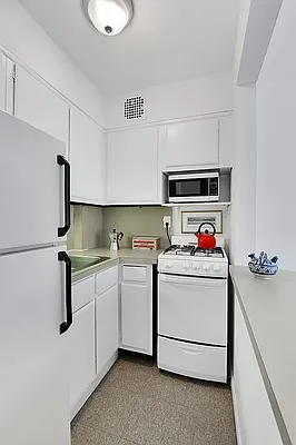 Rented by Compass | media 36