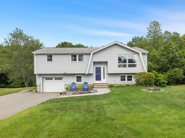 138 Kotlik St, Stoughton, MA 02072