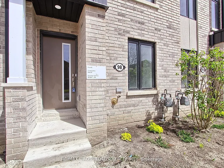 98 Bartley Dr — Photo 3