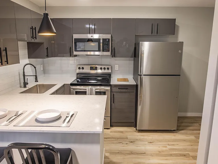 307 E White St — Photo 9