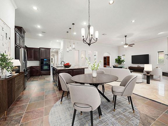 5th image of 195 Oarwood Pl