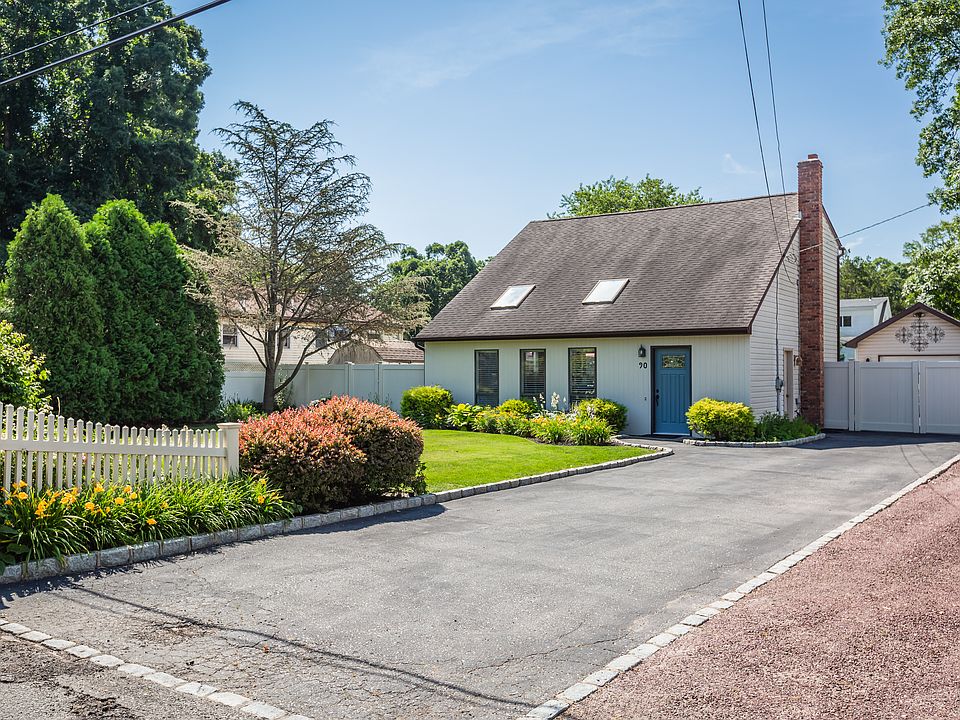 90 Argyle Dr, Shirley, NY 11967 | Zillow