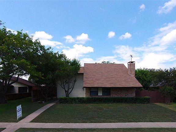 3rd image of 3437 Castle Rock Ln