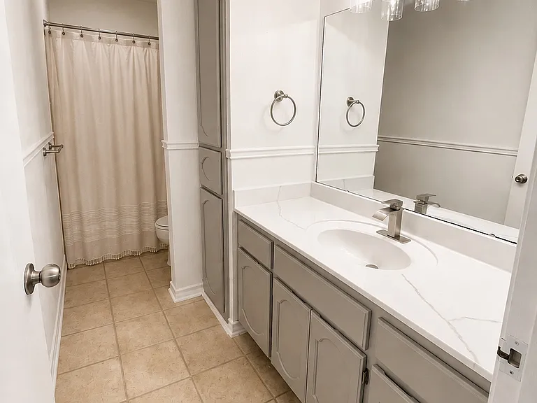 407 N Plant Ave — Photo 8