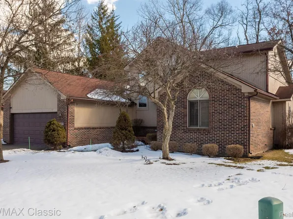 5909 Lockwood, West Bloomfield, MI 48322