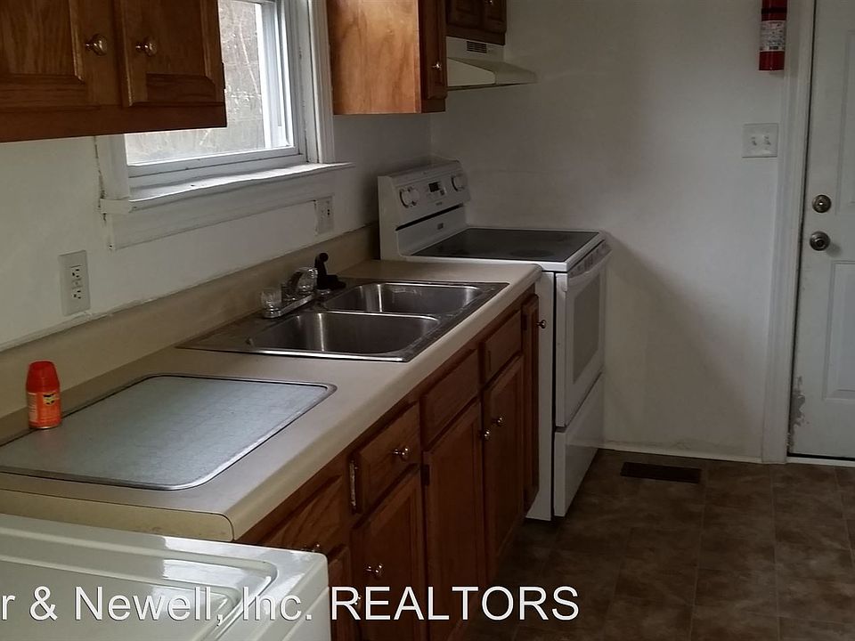 2nd image of 4326 Short St