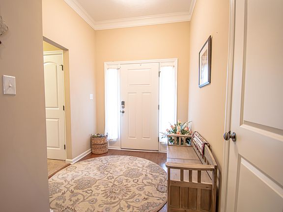 3rd image of 2824 Wyndham Drive