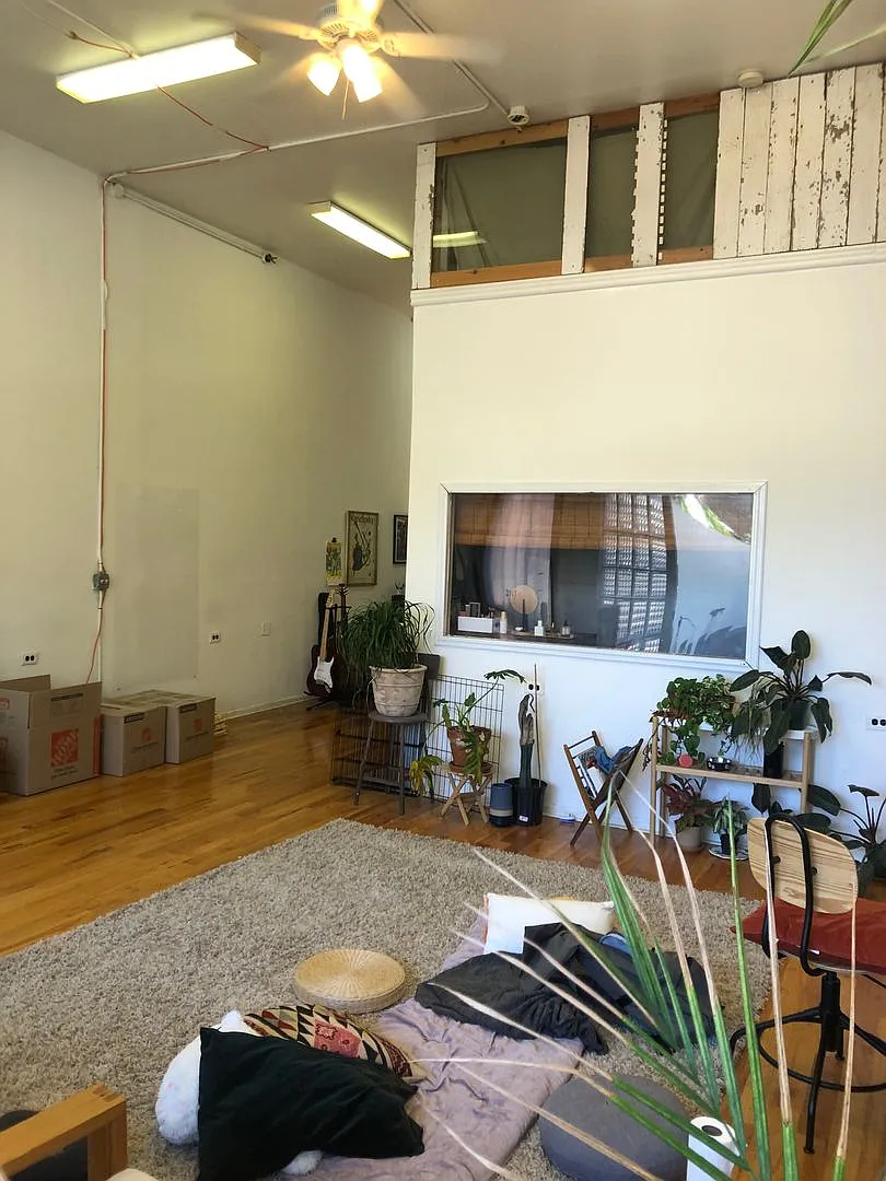 Bridgeport Loft-Style Live/Work Space - W/D In-Unit - — Photo 3