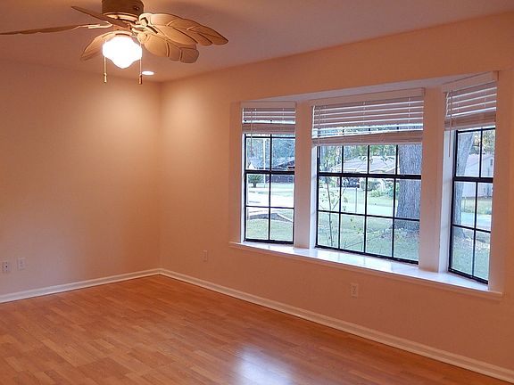 4th image of 4321 Snoopy Ln