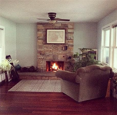 1st image of 13 Roosevelt Pl