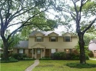 10118 Springwood Forest Dr, Houston, TX 77080