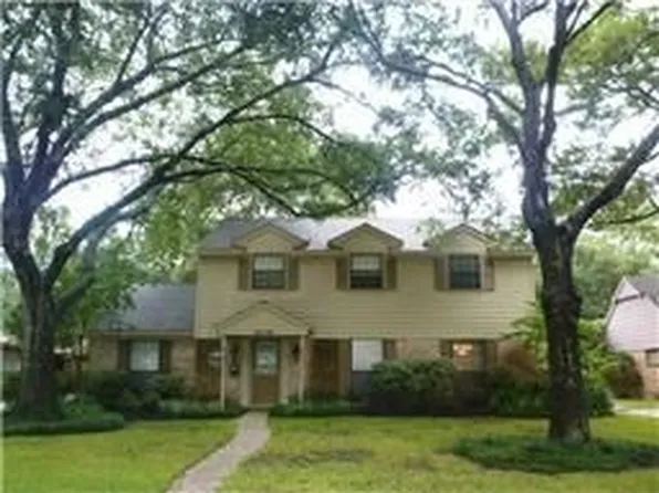 10118 Springwood Forest Dr, Houston, TX 77080