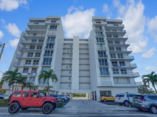 1609 N Riverside Drive #304, Pompano Beach, FL 33062