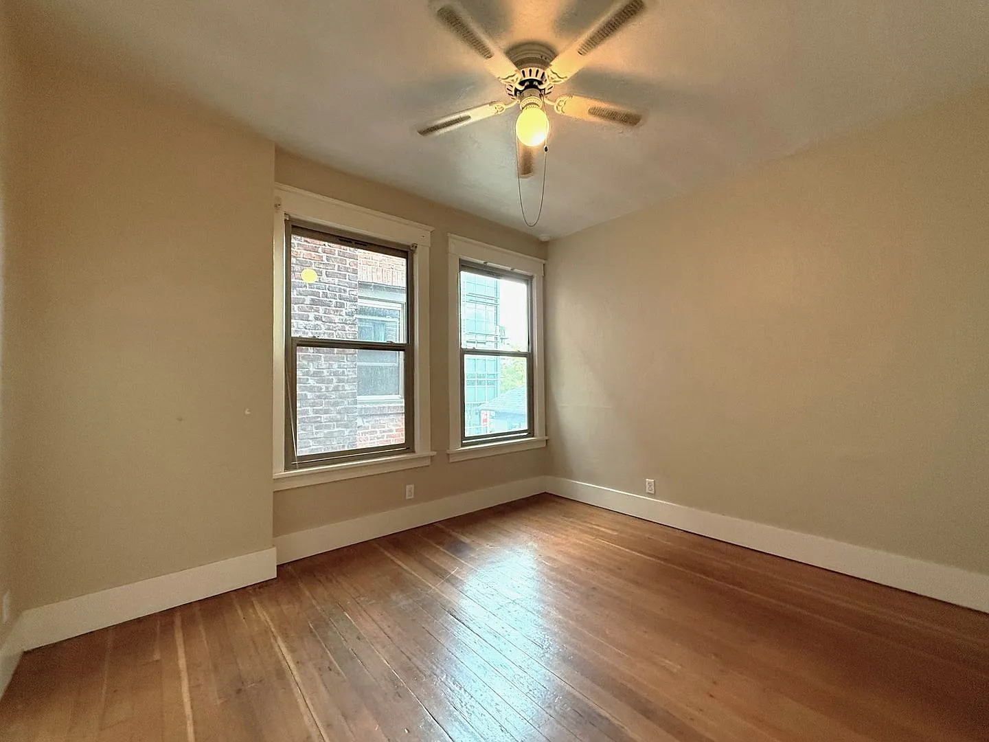 Taft Apartments — Photo 3