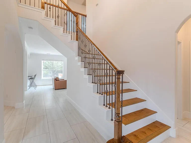 7 Stickley Ct — Photo 4