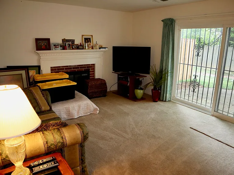 10951 Amherst Ave — Photo 25