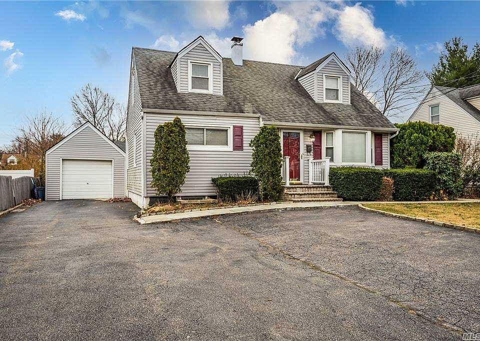 2nd image of 277 Jackson Ave