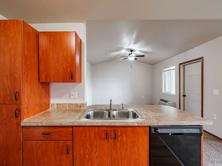 Aspen Place Apartments — Photo 54