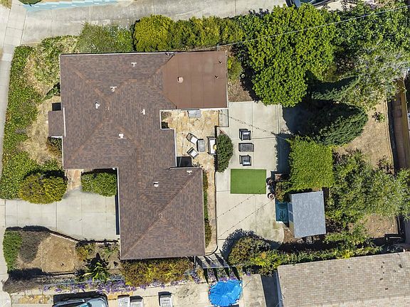 2nd image of 5527 Encina Dr