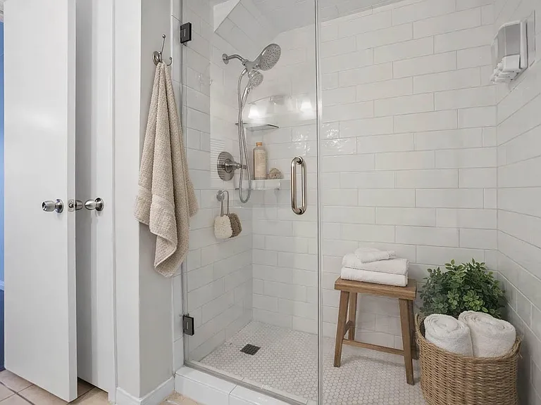 88 Lakeview Vlg — Photo 32