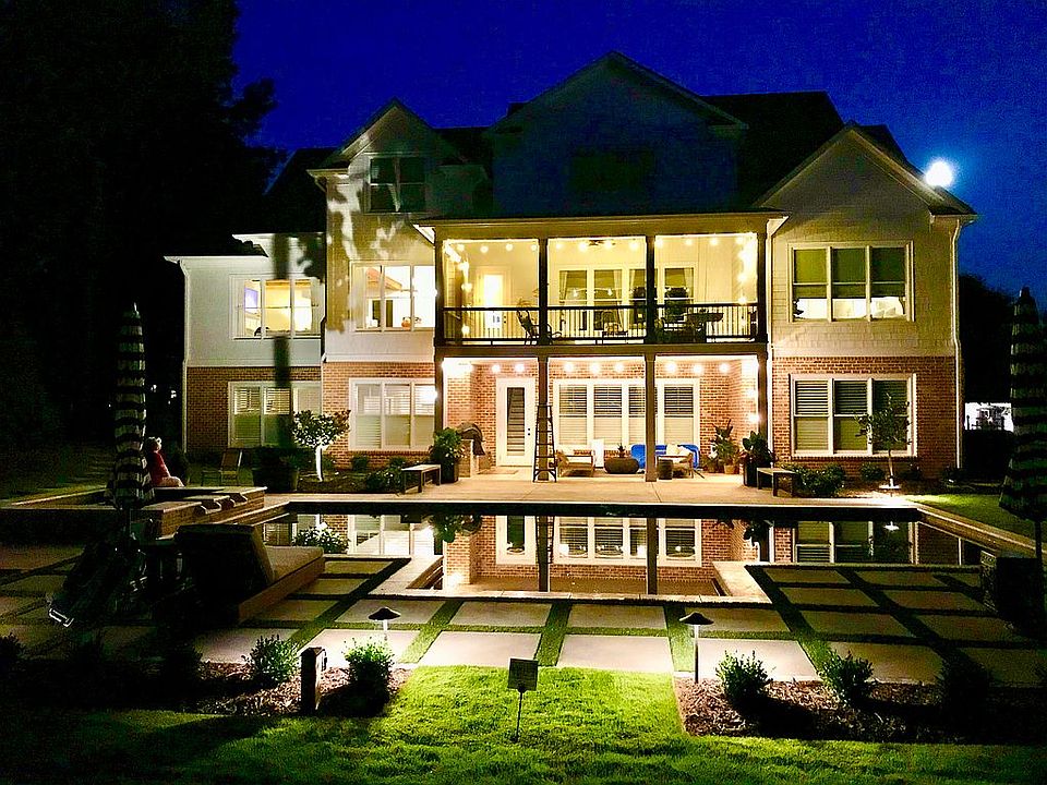 2nd image of 415 Conservatory Point