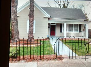 656 Woolfolk St, Macon, GA 31217