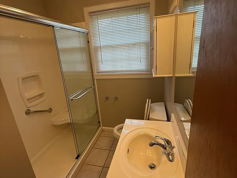 1010 Blount Ave — Photo 15