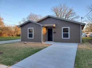 201 S 2nd St, Bonham, TX 75418